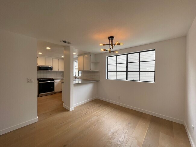 Photo - 883 Magnolia Ave