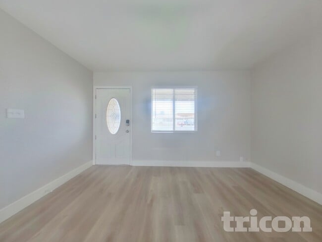 2236 Dunlap Dr