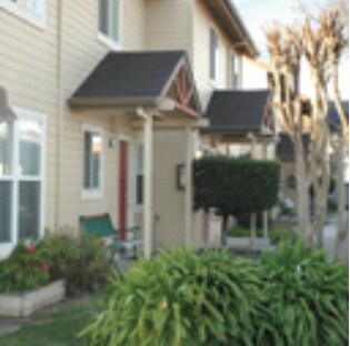 Photo - The Redwoods Apartments