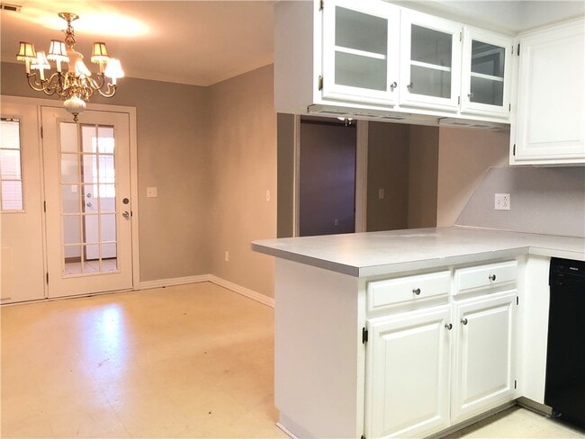 111 Fox Run Pl