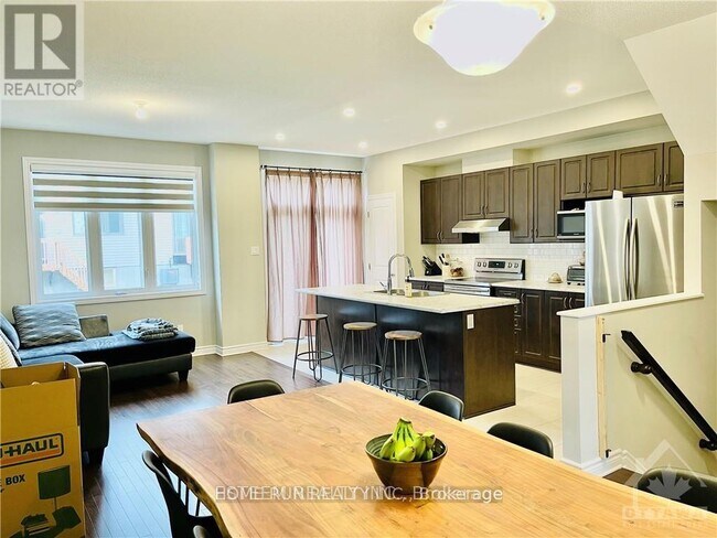 Photo - 864 Clarity Ave