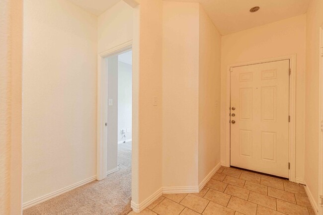 Photo - 9122 Vondel Park