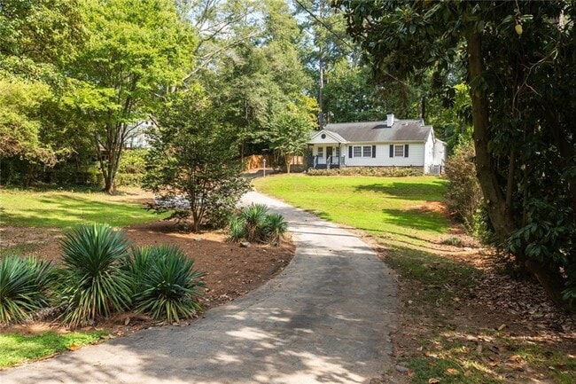 Photo - 1311 Roxboro Dr NE