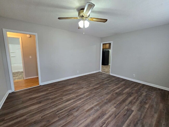 Photo - 310 Barkwood Dr