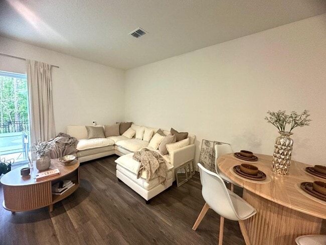 Photo - 2933 Canary Ave