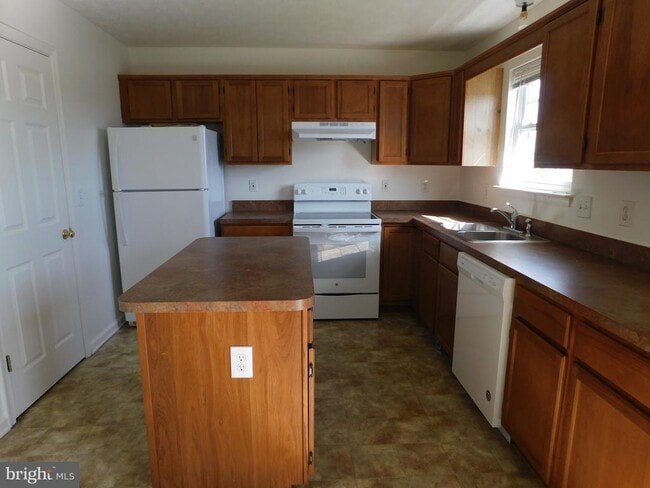 Photo - 127 Lighthouse Ln