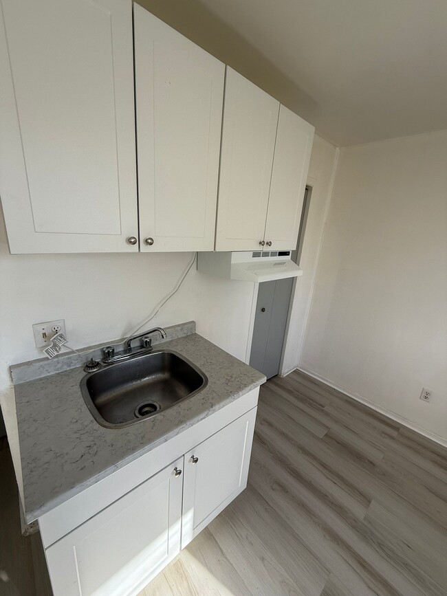 Photo - 112 Rue des Textiles Unit 13