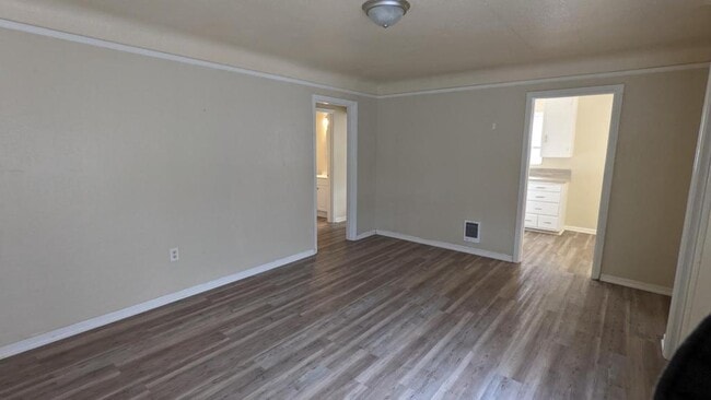 Photo - 1038 Howard St SE