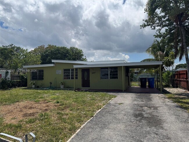 Photo - 2620 SW 53rd Ave