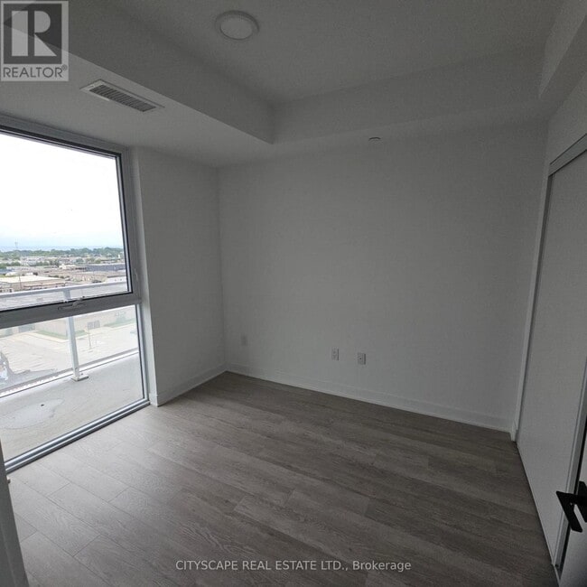 Photo - 2782 Barton St E Unit 913