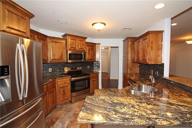 Photo - 1200 Kensington Dr