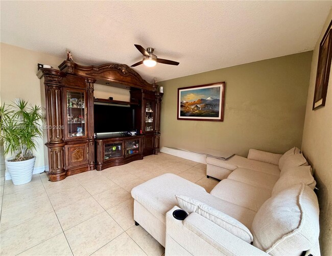 Photo - 2865 Begonia Way