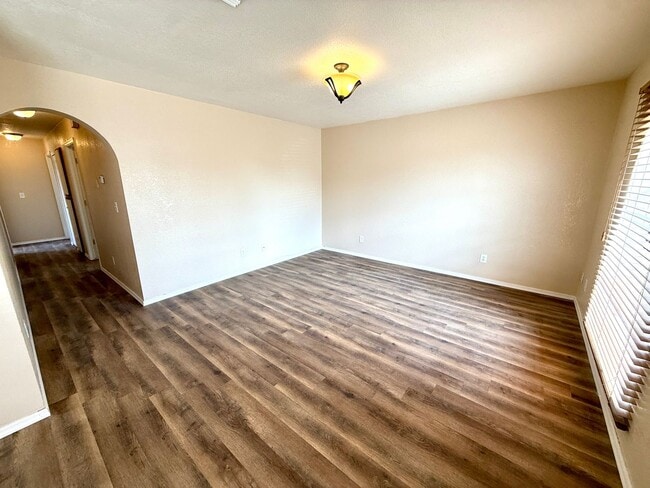 Photo - Cute 3 Bedroom 2 Bathroom House in Hualapa...