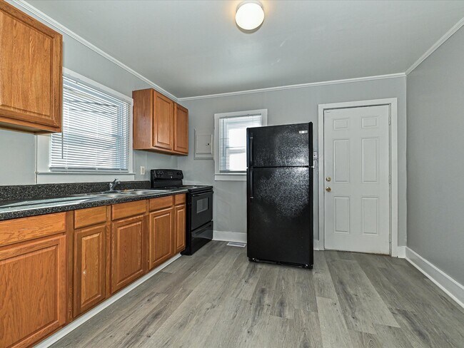 Photo - 924 Aileen Cir