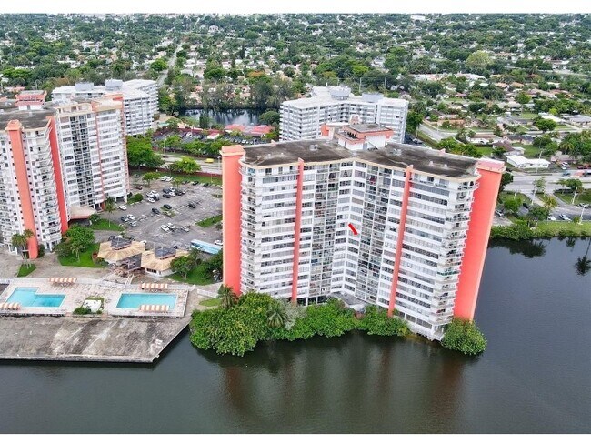 Photo - 1301 NE Miami Gardens Dr Unit 902W