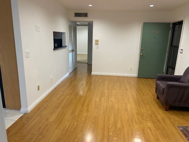 Photo - 4000 W Victory Blvd