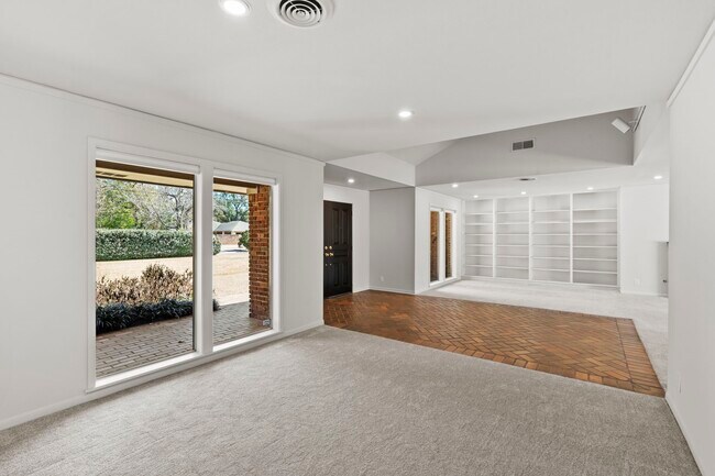 Photo - 365 Piney Point Rd