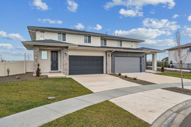 Building Photo - 8284 W Grey Alder Dr