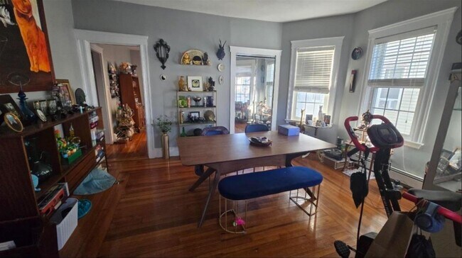 Photo - 835 Fellsway Unidad 1