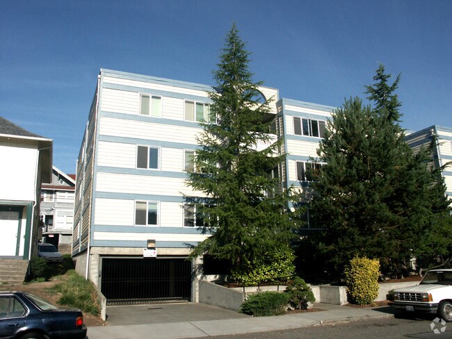 Lynn Mar Apartments