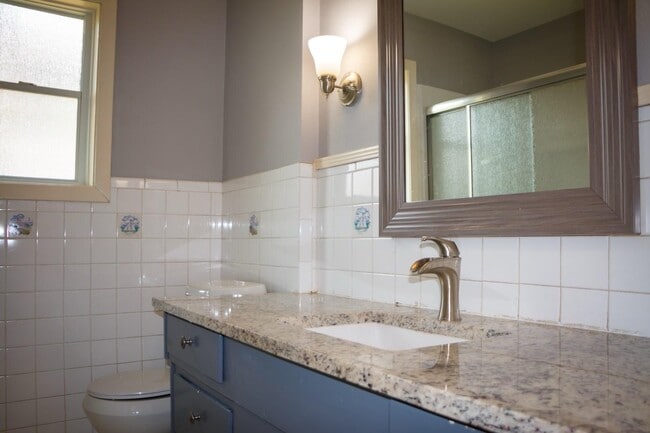 Photo - 1723 Alta Vista St