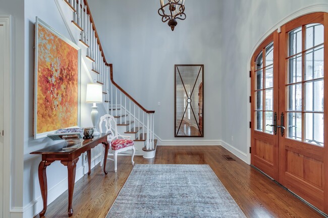 Photo - 1574 Whitmar Pl S