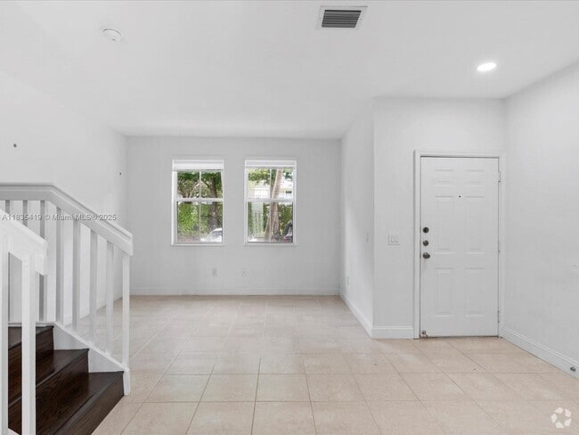 Building Photo - 15568 SW 39th St Rental
