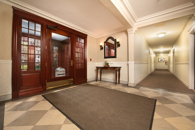 Photo - 64 Queensberry St Unit 101