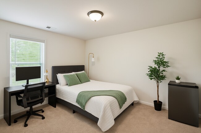 Photo - 13813 Circle Dr Unit Furnished Bedroom 1