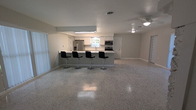 Photo - 64 Knollwood Dr