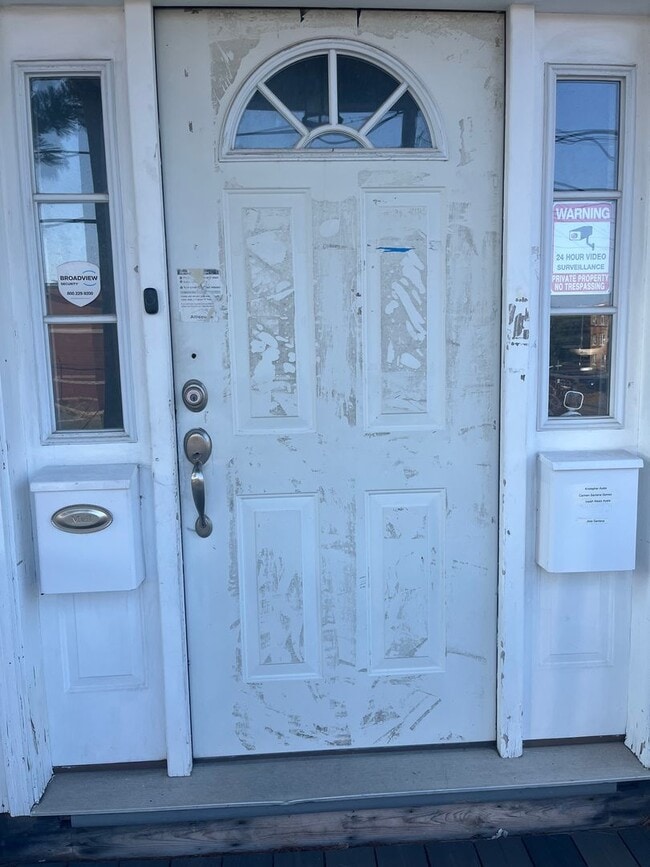 Photo - 2 Bed / 1 Bath First-Floor Rental – Available ASAP Unit 1