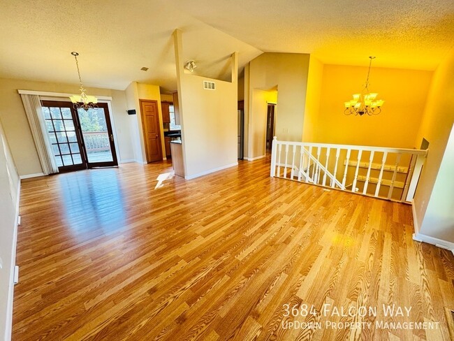 Photo - 3684 Falcon Way