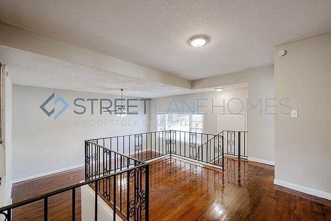 Photo - 822 33rd Ave