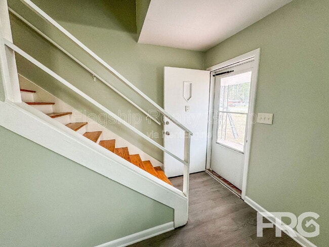 Photo - 111 W 15th St