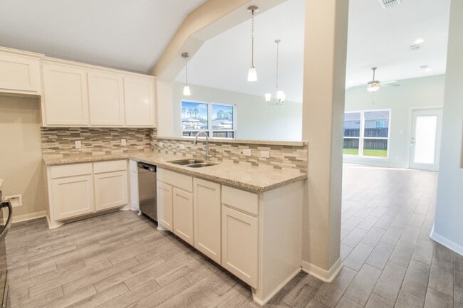 Photo - 3912 N Rye Cir