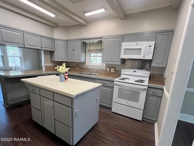 Photo - 311 S Morgan Ave