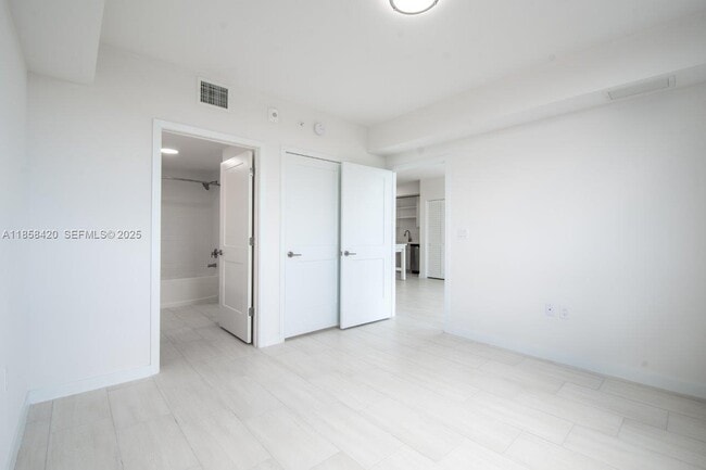 Photo - 3645 NW 36th St Unidad 515