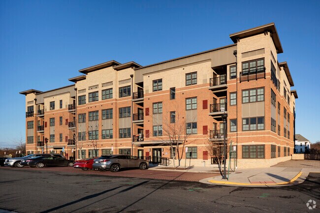 Front - Flats At Metrowest Condominiums