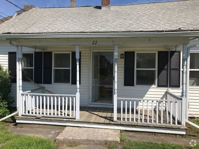 Building Photo - Newly Renovated 2 Bedroom House