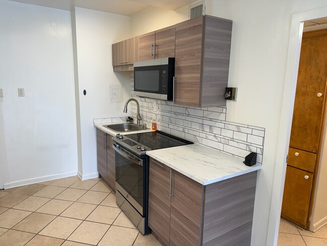 Photo - 1271 Poplar Ave Unit 504
