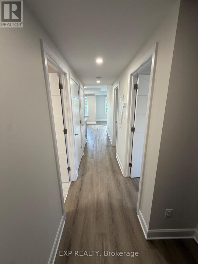 Photo - 258 Montfort St.