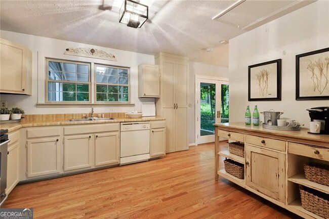 Photo - 130 Cains Cove Dr