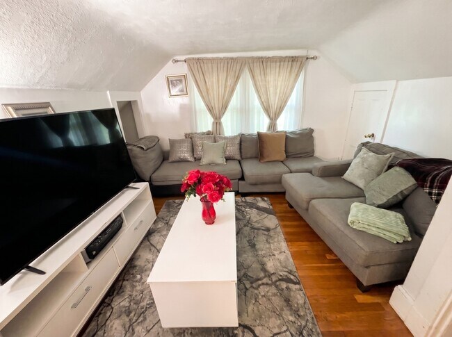 175 Coleman St Unit 3