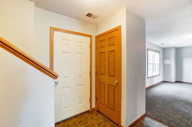 Photo - 1103 N Byrne Rd