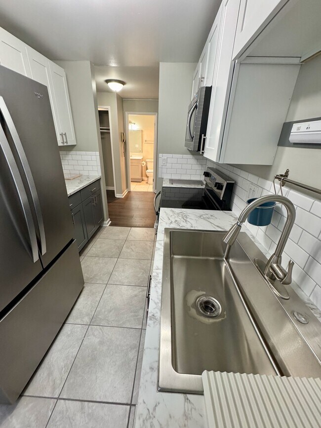 Photo - 390 Rencliffe Apartments Unit 202