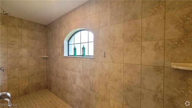 Building Photo - 841 SW 20th St Rental