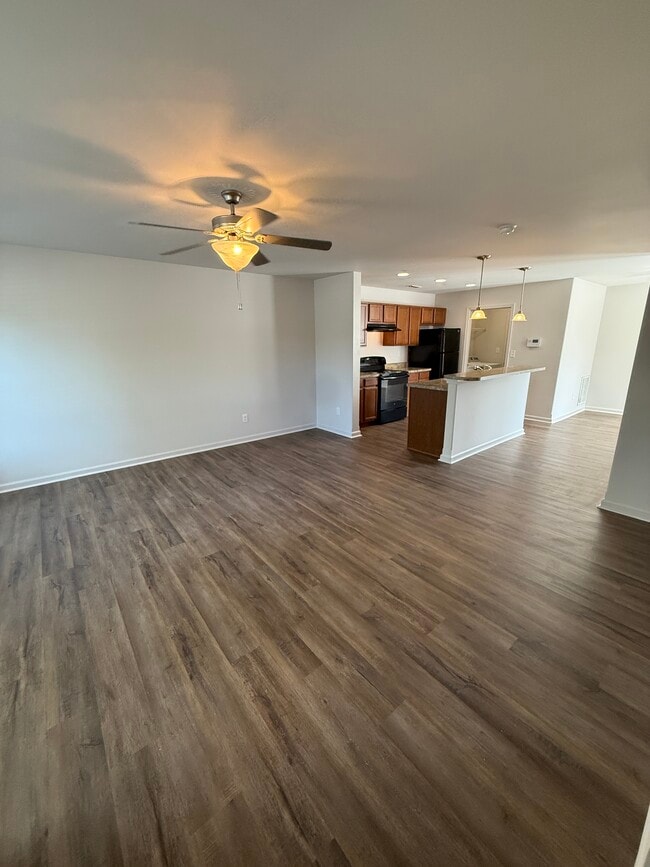 Photo - 256 Old Woolen Mill Ln