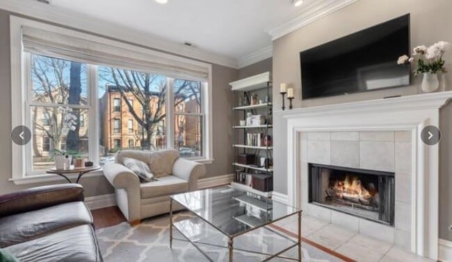 Photo - 823 W Lill Ave Unit 2W