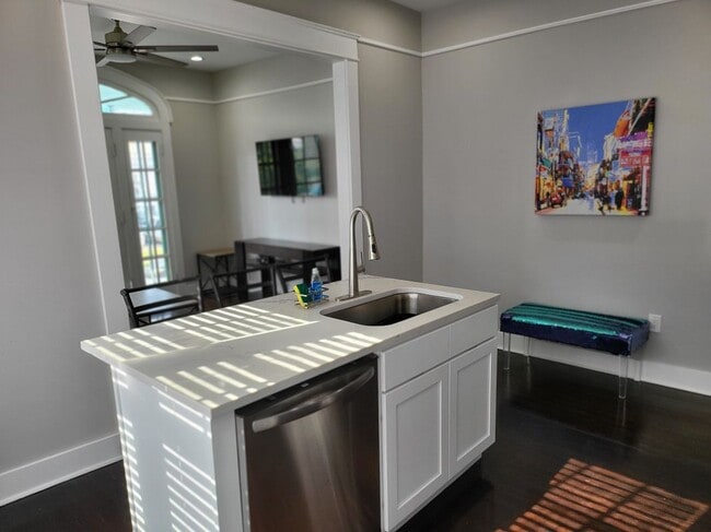 Photo - 434 S Cortez St