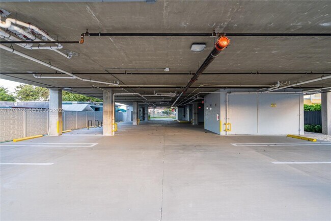 Photo - 3728 NW 19th Ave Unit 208